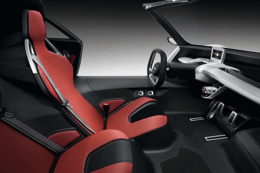 Интерьер Audi Urban Concept 2011 года  (фото 13 из 42)